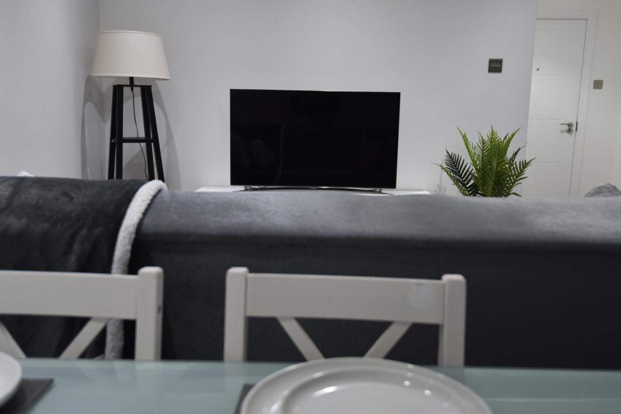 Cozy! 2-Bedroom Exclusive Apartment Near Bristol City Centre Easton Speedwell Sleeps Upto 6 Exterior photo